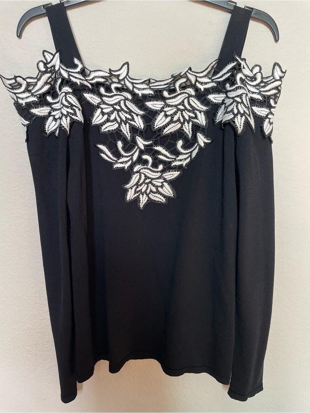Black Cold-Shoulder Camisole with White Floral Lace Trim M